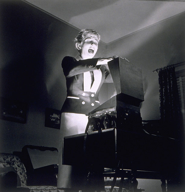 Kiss Me Deadly (1955), NR